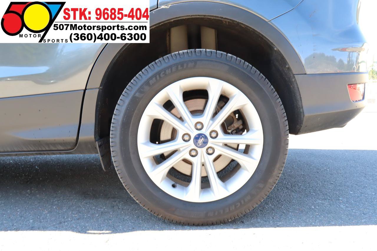 Used 2017 Ford Escape SE FWD image 25