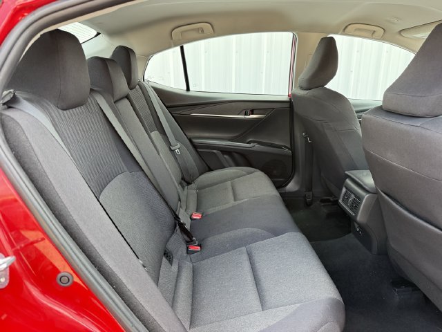 Used 2025 Toyota Camry LE FWD image 32