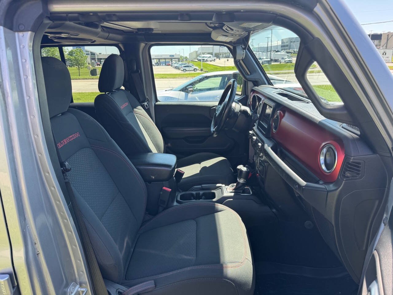 Used 2018 Jeep Wrangler Unlimited Rubicon AWD/4WD image 14