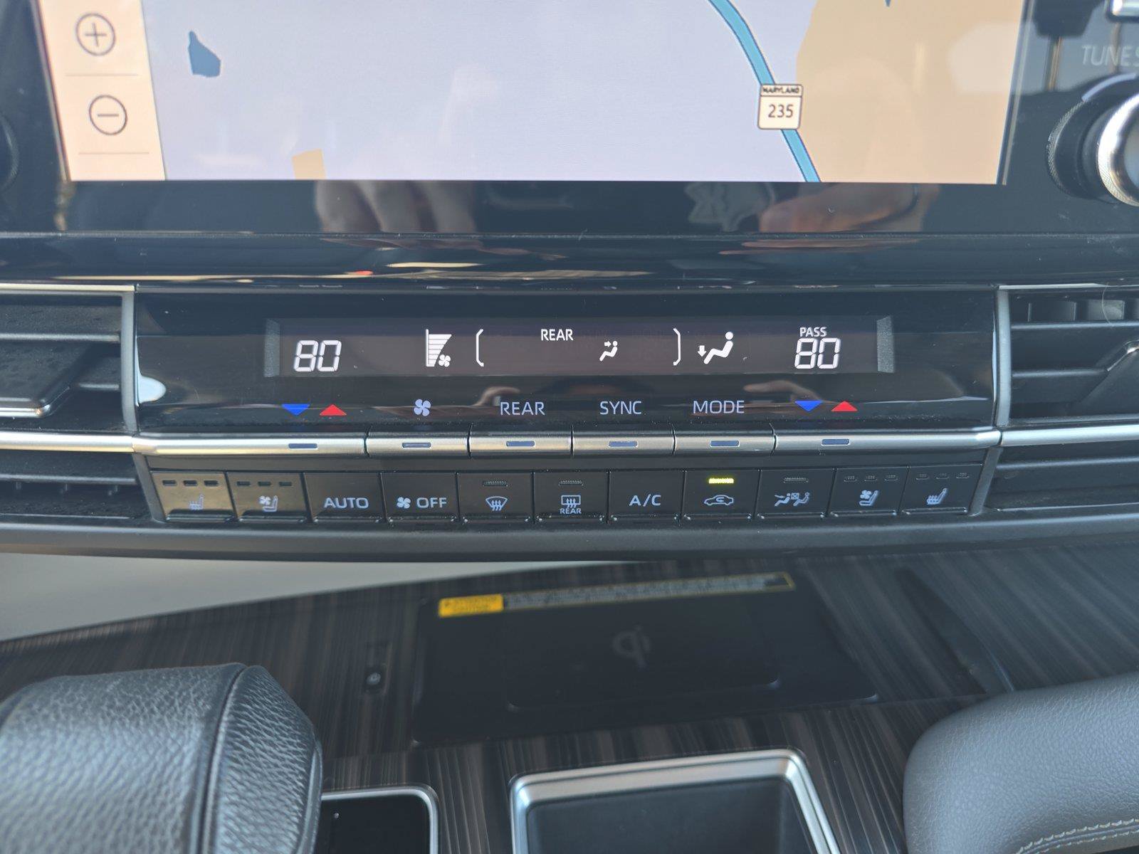 Used 2021 Toyota Sienna Limited FWD image 18