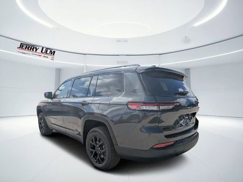 New 2025 Jeep Grand Cherokee L Altitude image 5