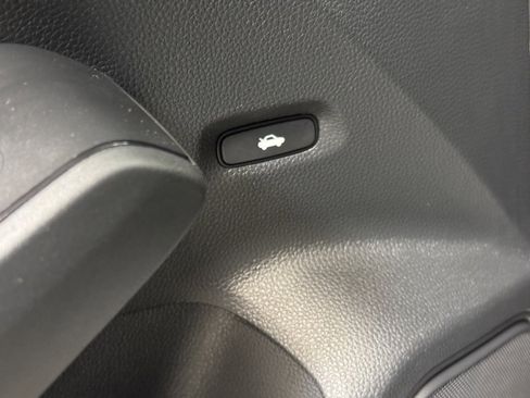 Used 2025 Honda Civic FWD Hybrid Sedan image 10