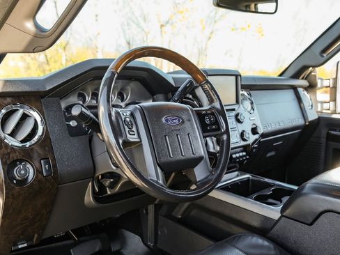 Used 2014 Ford F350 Platinum image 3
