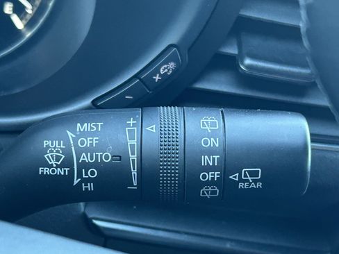 Used 2024 MAZDA MAZDA3 s image 25