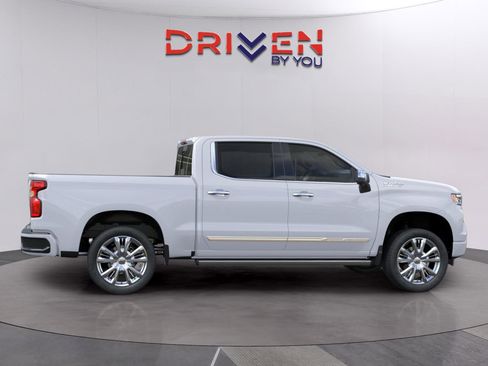 New 2026 Chevrolet Silverado 1500 High Country AWD/4WD image 6