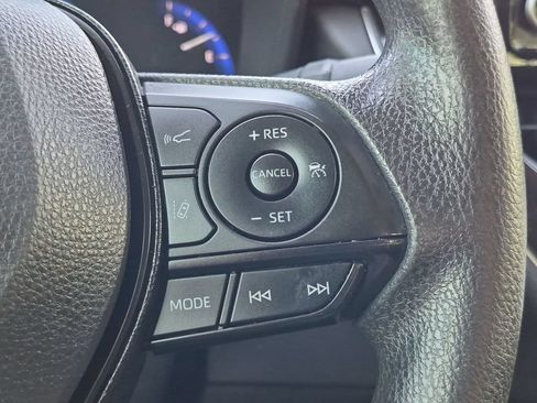Used 2022 Toyota Corolla LE FWD image 21