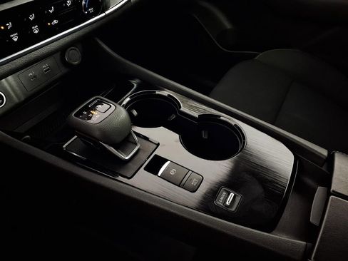 Used 2023 Nissan Rogue S FWD image 21