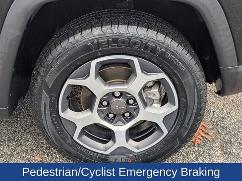 Used 2022 Jeep Compass Trailhawk image 11