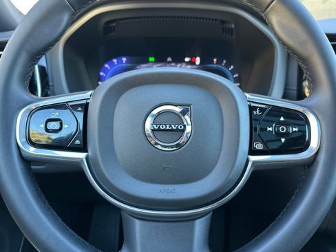 Certified 2023 Volvo XC60 B5 Ultimate w/ Climate Package image 29