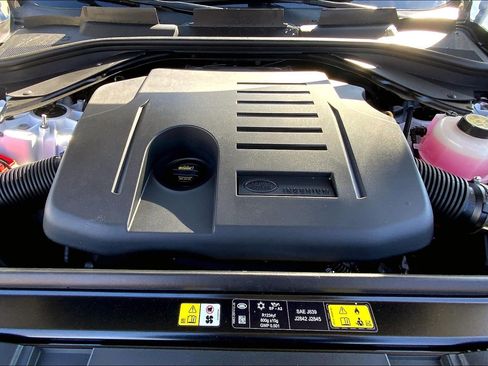 New 2025 Land Rover Range Rover Sport image 16