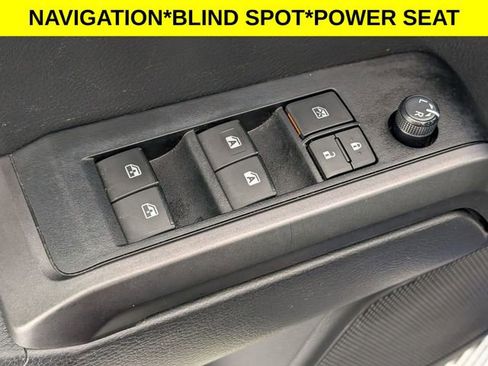 Used 2023 Toyota Tacoma TRD Off-Road w/ Advanced Technology Package image 11