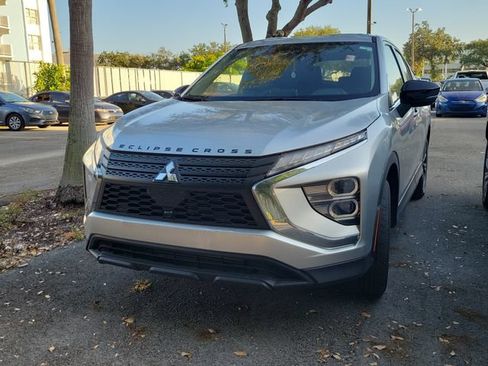 Used 2023 Mitsubishi Eclipse Cross LE AWD/4WD image 2