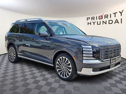 New 2026 Hyundai Palisade Calligraphy FWD image 3