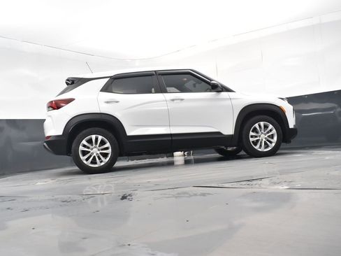 Certified 2023 Chevrolet TrailBlazer LS image 28