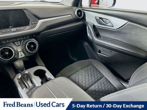 Used 2021 Chevrolet Blazer LT AWD/4WD image 24