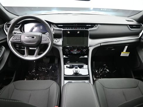 New 2026 Jeep Grand Cherokee L Laredo image 23