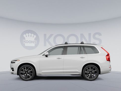 Used 2023 Volvo XC90 B6 Core w/ Climate Package AWD/4WD image 2