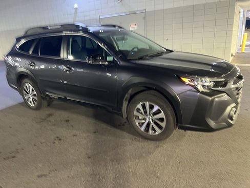 Certified 2025 Subaru Outback Premium w/ Popular Package #1A image 4