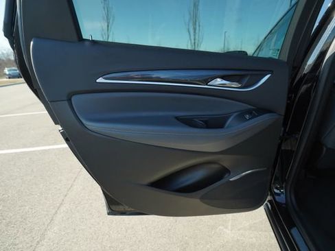 Used 2024 Buick Enclave Premium image 16