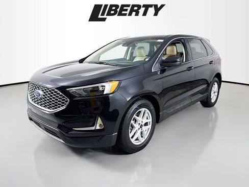 Certified 2023 Ford Edge SEL w/ Convenience Package image 3