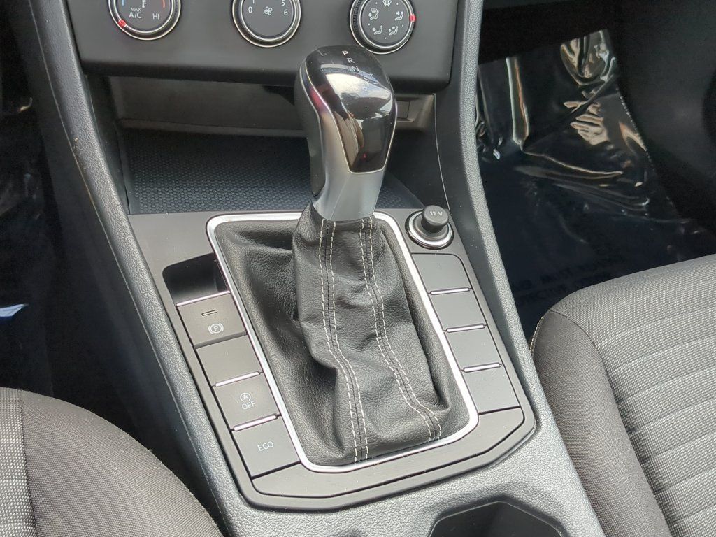 Certified 2024 Volkswagen Jetta S FWD image 22