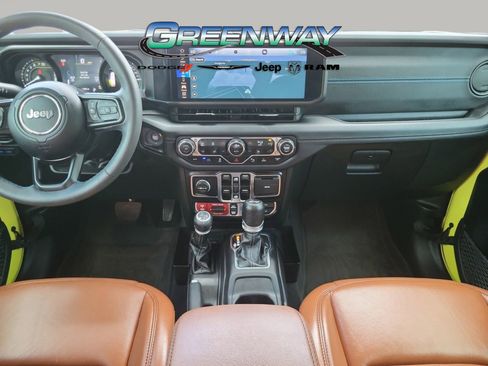 Used 2024 Jeep Wrangler Unlimited Rubicon 4xe w/ Capability Package AWD/4WD image 9