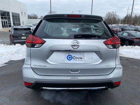 Used 2018 Nissan Rogue S image 5