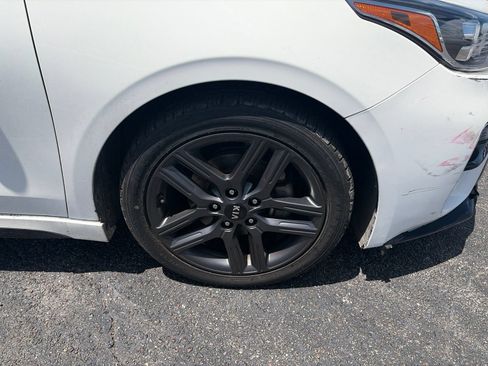 Used 2021 Kia Forte GT-Line w/ GT-Line Premium Package FWD image 9