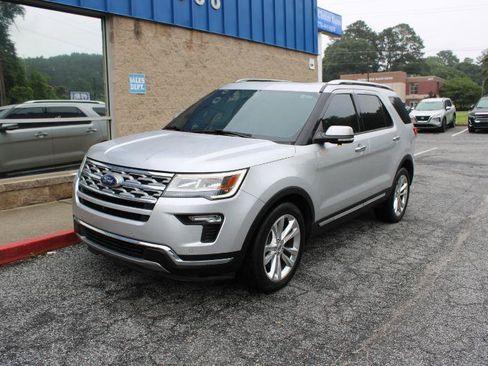 Used 2018 Ford Explorer Limited FWD image 3
