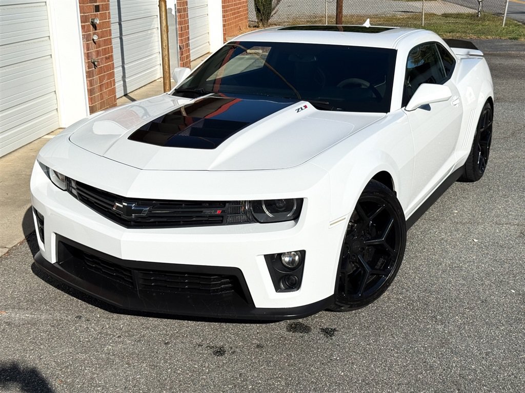 Used 2015 Chevrolet Camaro ZL1 RWD image 5