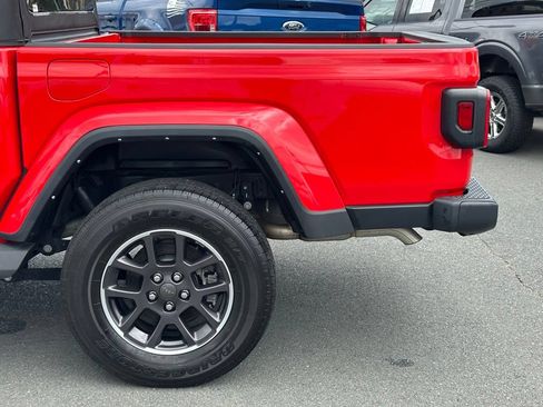 Used 2023 Jeep Gladiator Overland AWD/4WD image 40