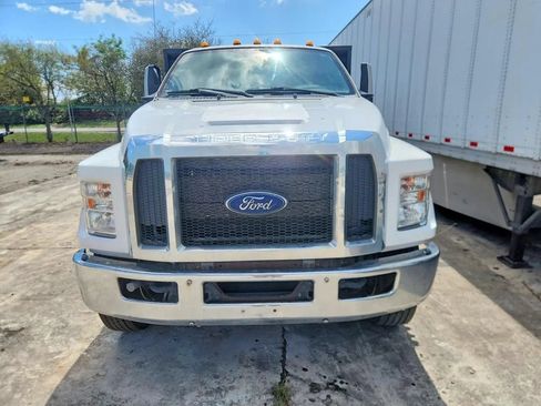 Used 2019 Ford F650 2WD Regular Cab Super Duty image 4