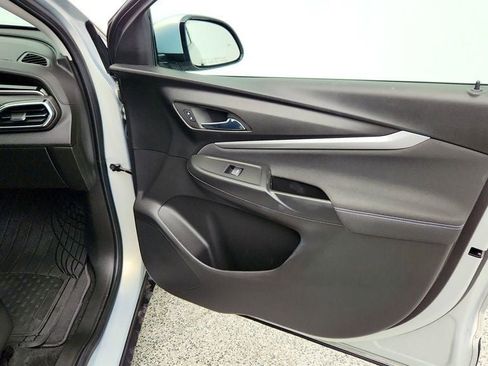 Used 2023 Chevrolet Bolt EUV LT w/ Comfort Package image 26