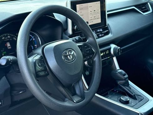 Used 2025 Toyota RAV4 XLE w/ Convenience Package AWD/4WD image 18