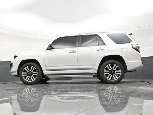 Used 2024 Toyota 4Runner Limited image 21
