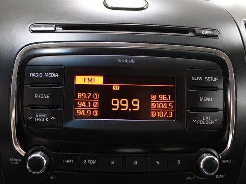 Used 2018 Kia Forte LX image 3