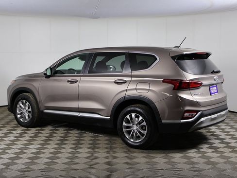 Used 2019 Hyundai Santa Fe SE image 8