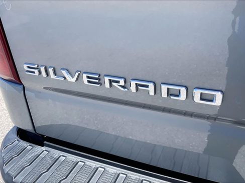 Used 2024 Chevrolet Silverado 1500 LT w/ Z71 Off-Road Package AWD/4WD image 30