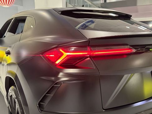 Used 2020 Lamborghini Urus image 12