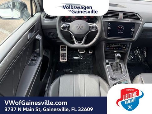 Used 2024 Volkswagen Tiguan SE R-Line AWD/4WD image 15