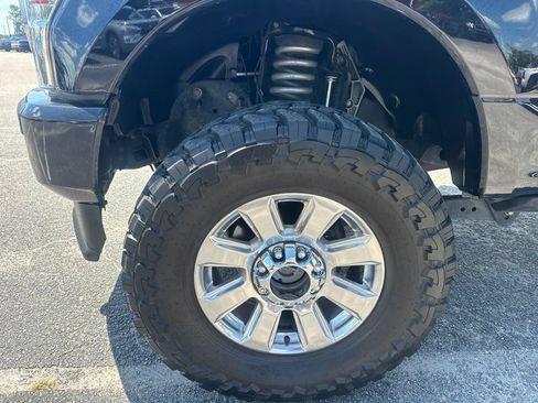 Used 2021 Ford F250 Platinum w/ FX4 Off-Road Package AWD/4WD image 10