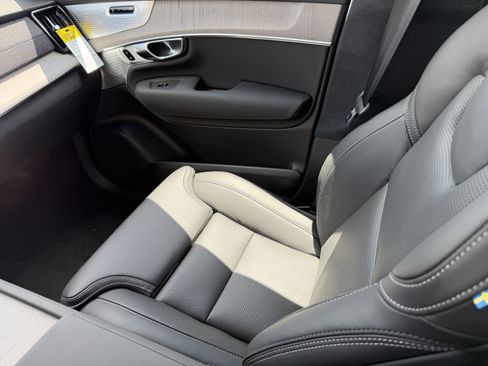 New 2026 Volvo XC90 T8 Ultra w/ Lounge Package AWD/4WD image 15