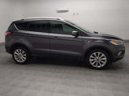Used 2017 Ford Escape Titanium FWD image 11