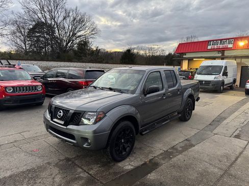 Used 2018 Nissan Frontier SV w/ Value Truck Package image 1