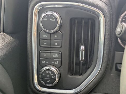 Used 2023 GMC Sierra 2500 Denali w/ Denali Black Diamond Edition image 26