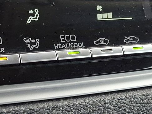 Used 2024 Toyota Corolla LE FWD image 24