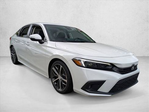 Used 2024 Honda Civic Touring image 3