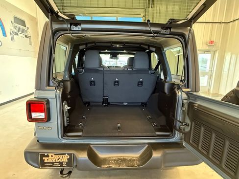 New 2026 Jeep Wrangler Unlimited Sport AWD/4WD image 7