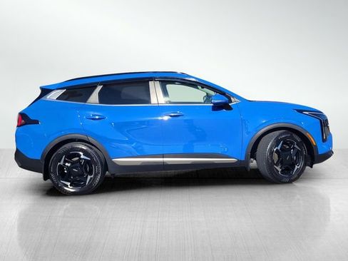 Used 2026 Kia Sportage EX w/ EX Panorama Roof Package image 3