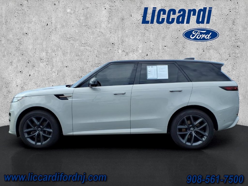 Used 2024 Land Rover Range Rover Sport Dynamic SE AWD/4WD image 4
